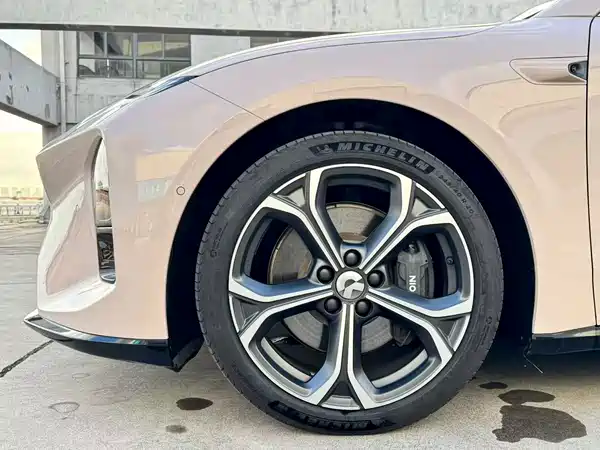 NIO ET5T 2025
