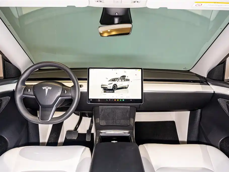 Tesla Model Y 2022 — фото 10