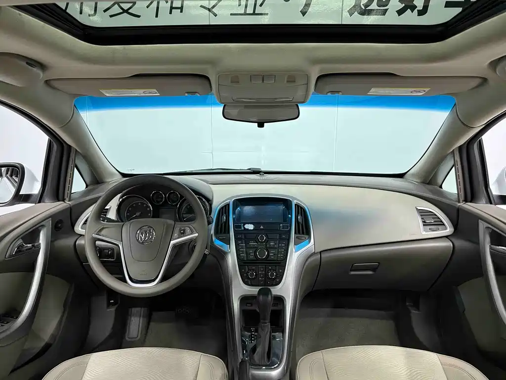 Buick Excelle 2013 — фото 13