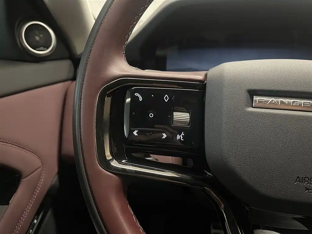 Land Rover Evoque 2025 — фото 20
