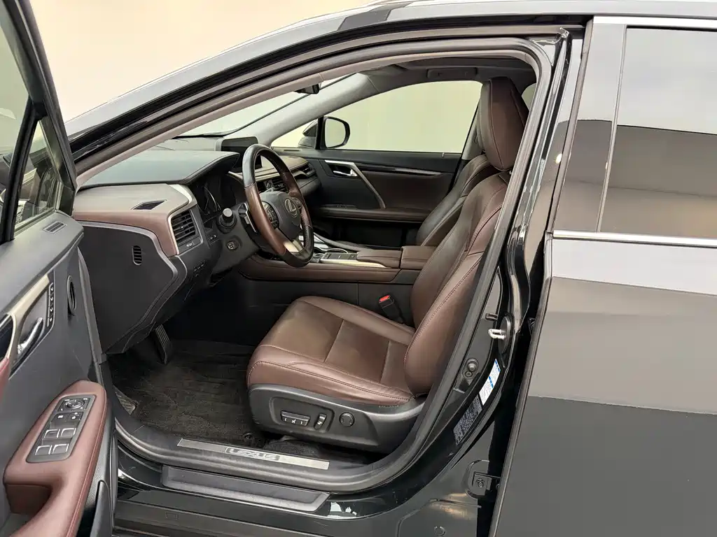 Lexus RX 2022 — фото 10