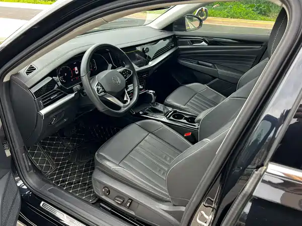 Volkswagen Passat 2023