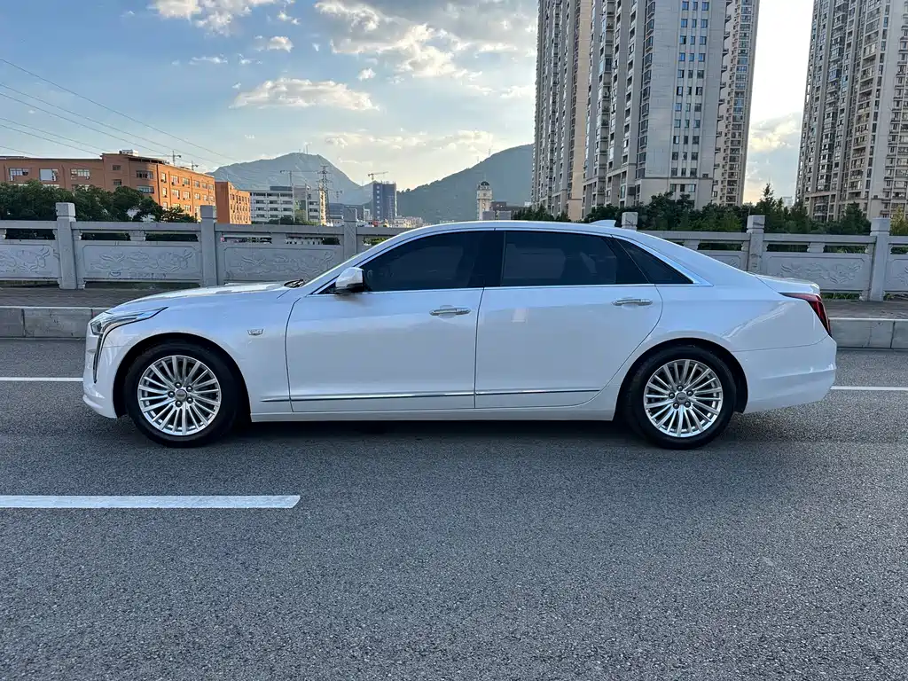 Cadillac CT6 2021 — фото 19