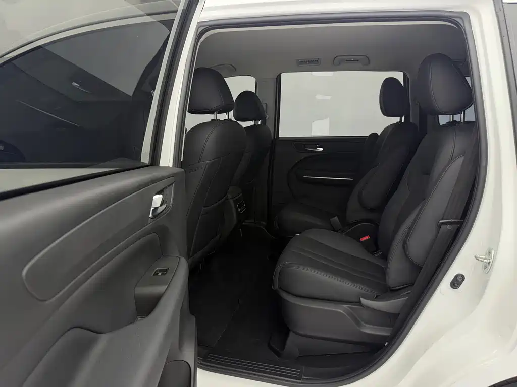 GAC Trumpchi M6 2022 — фото 16