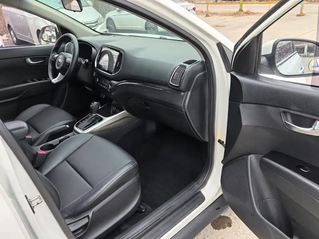 Kia KX3 2016 — фото 12