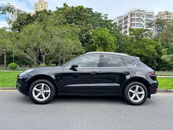 Porsche Macan 2016