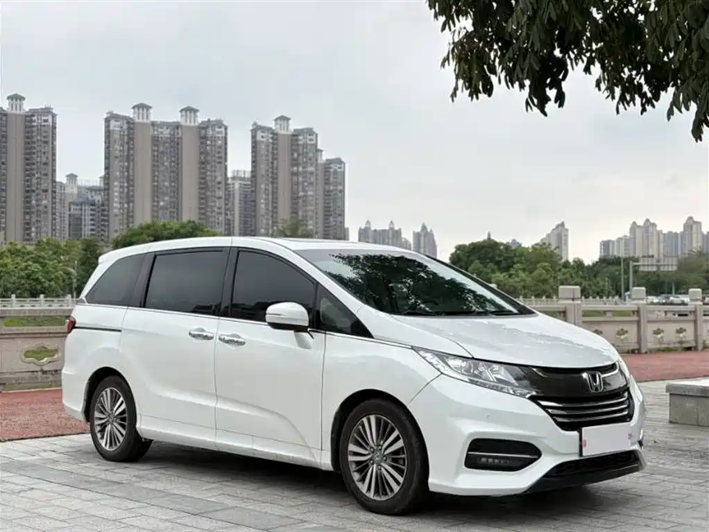 Honda Odyssey 2019 — фото 3