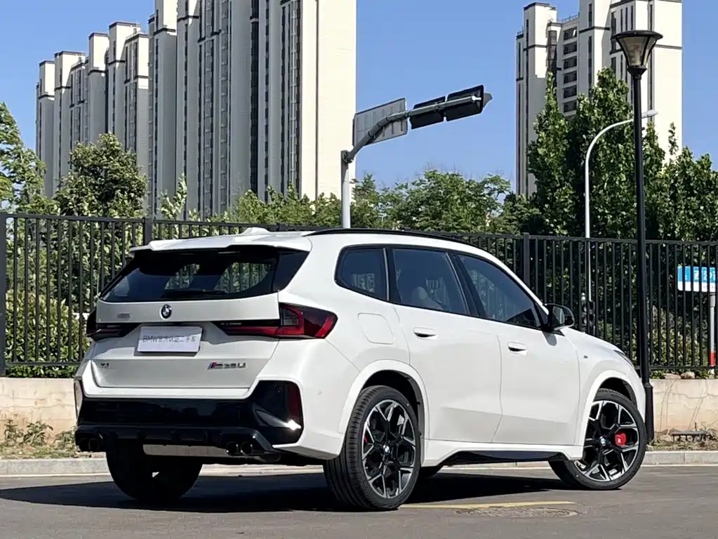 BMW X1 M35Li — фото 4