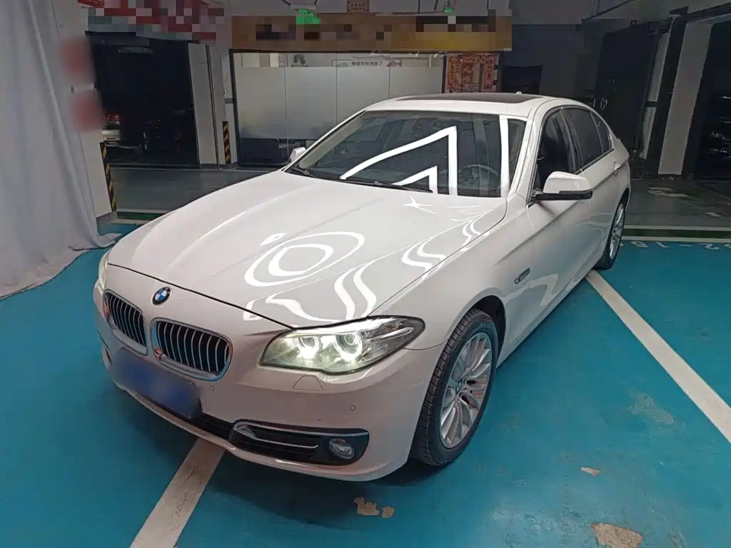 BMW 5 Series 2014 — фото 1