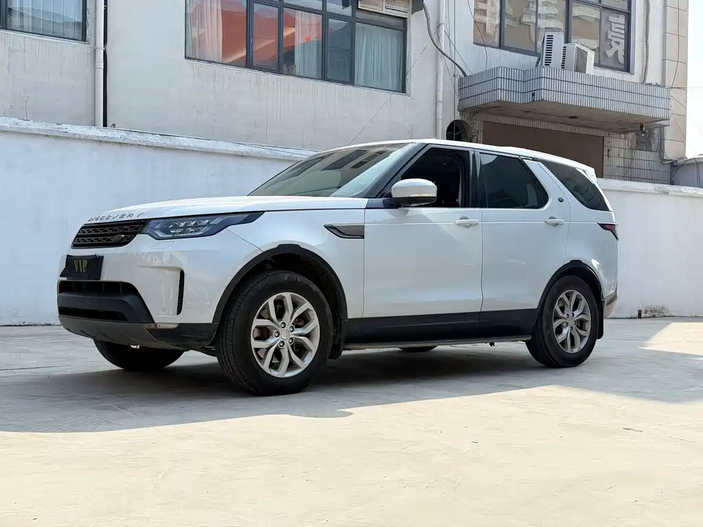 Land Rover Discovery 2018 — фото 1