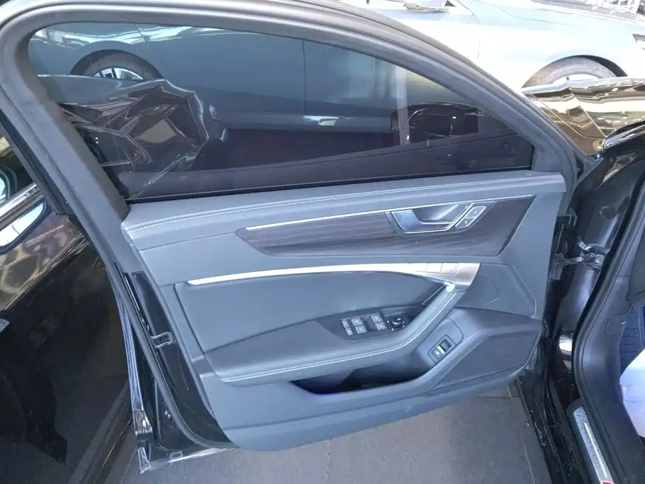 Audi A6L 2024