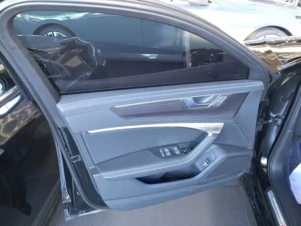 Audi A6L 2024