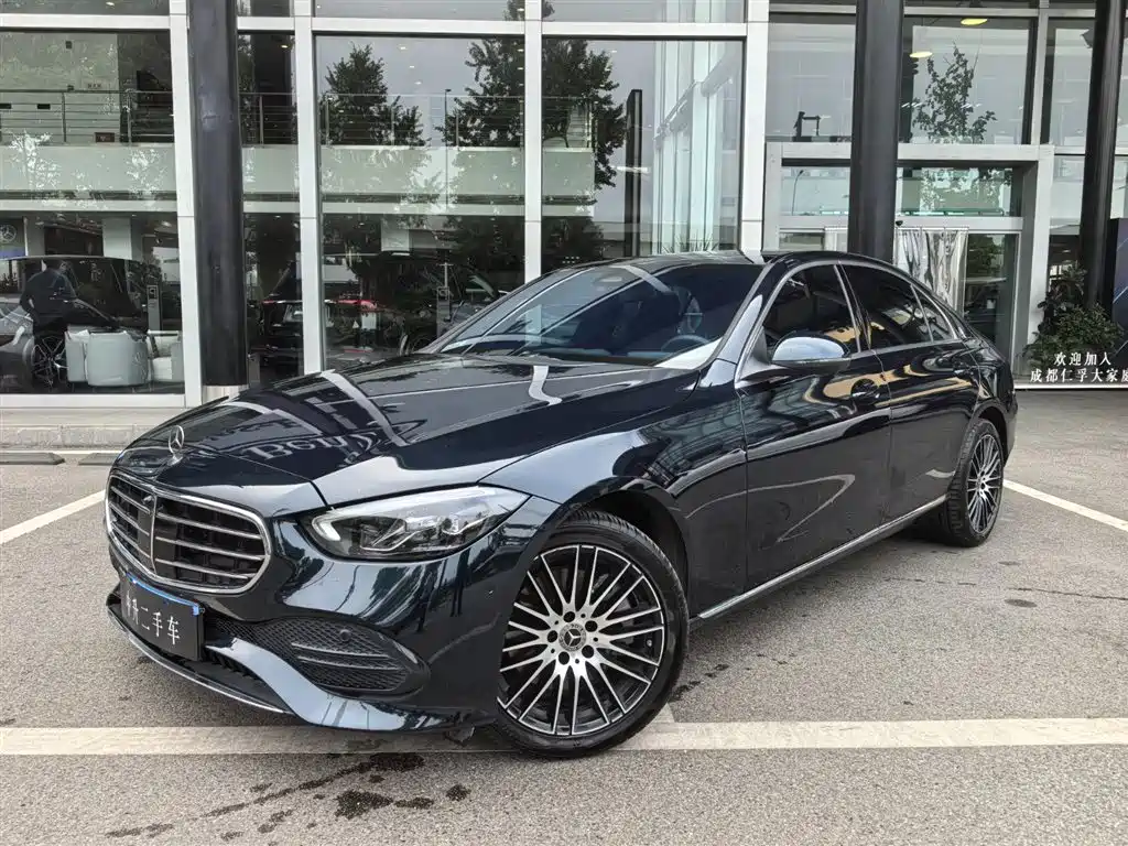 Mercedes-Benz C-Class 2024 — фото 1