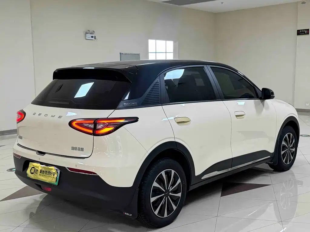 Geely Galaxy Starwish 2025 — фото 22