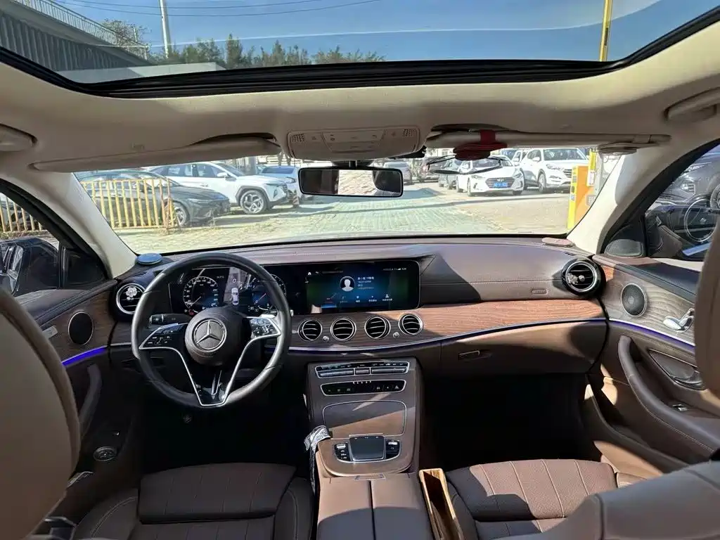 Mercedes-Benz E-Class 2023