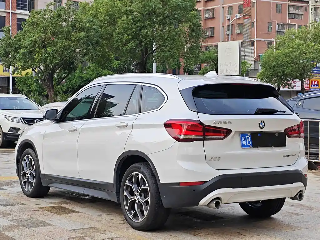 BMW X1 2022 — фото 4