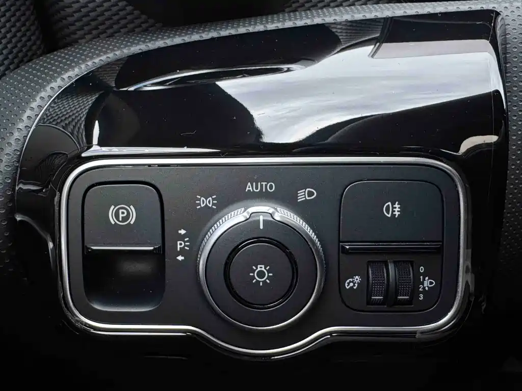 Mercedes-Benz A-Class 2022 — фото 12