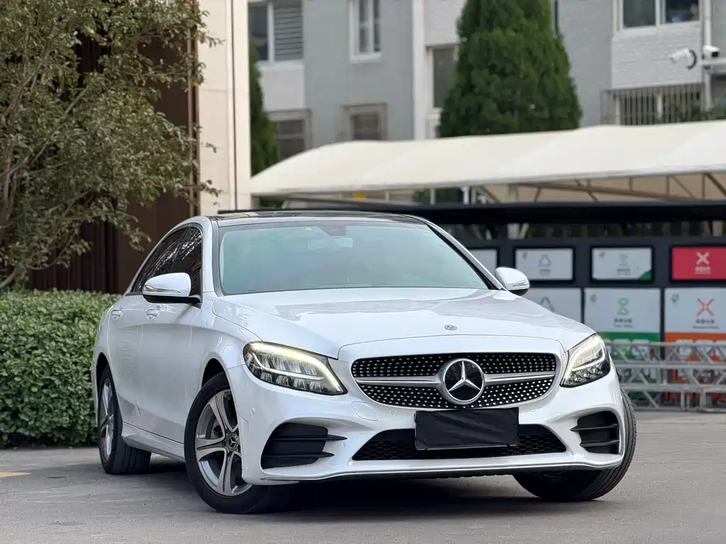Mercedes-Benz C-Class 2019 — фото 3