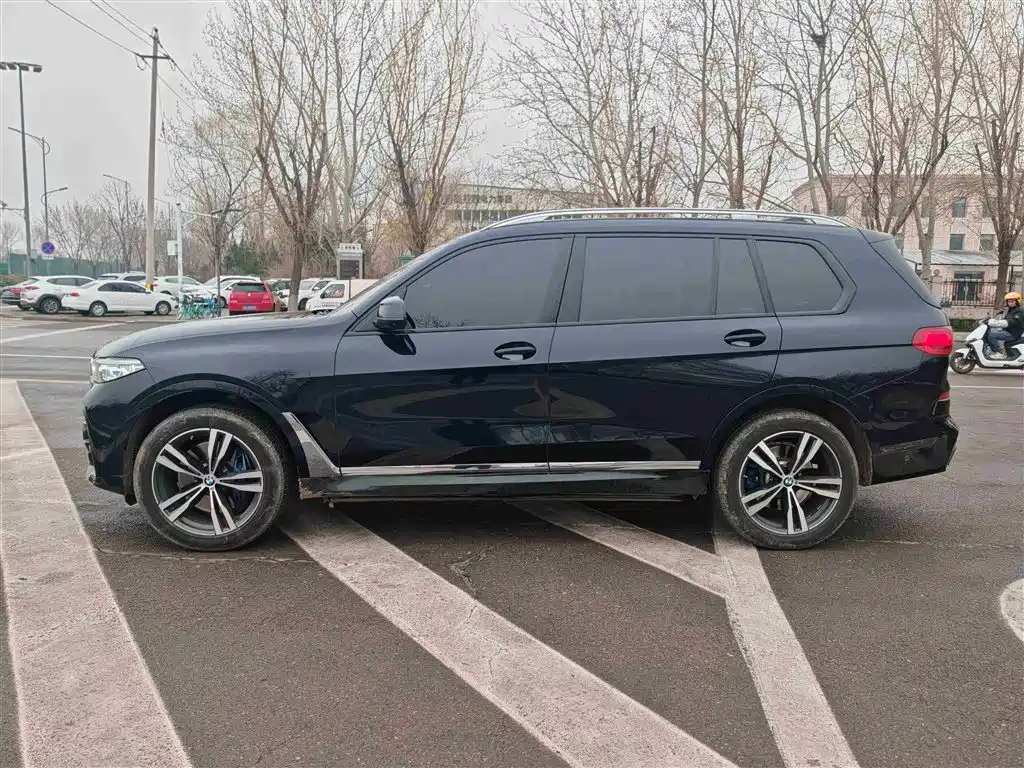 BMW X7 2021 — фото 22
