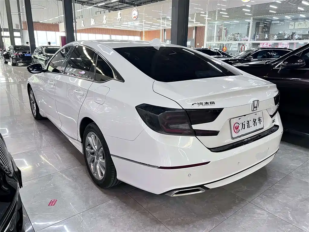 Honda Accord 2019 — фото 11