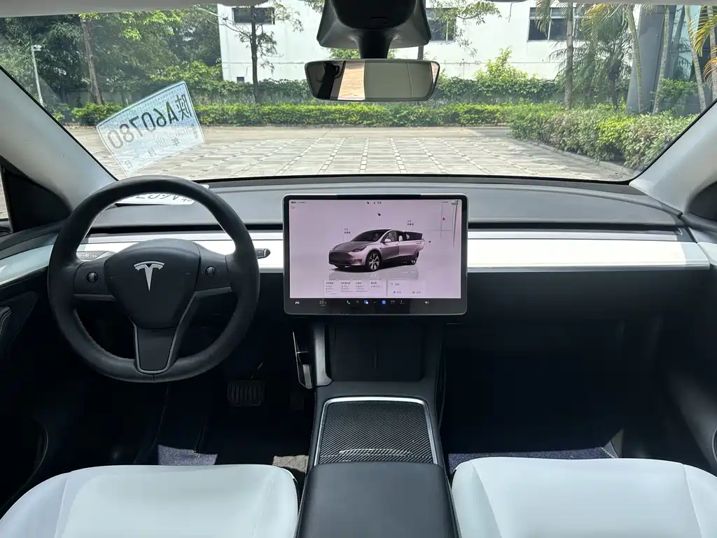 Tesla Model Y 2022 — фото 10