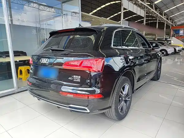 Audi Q5L 2021