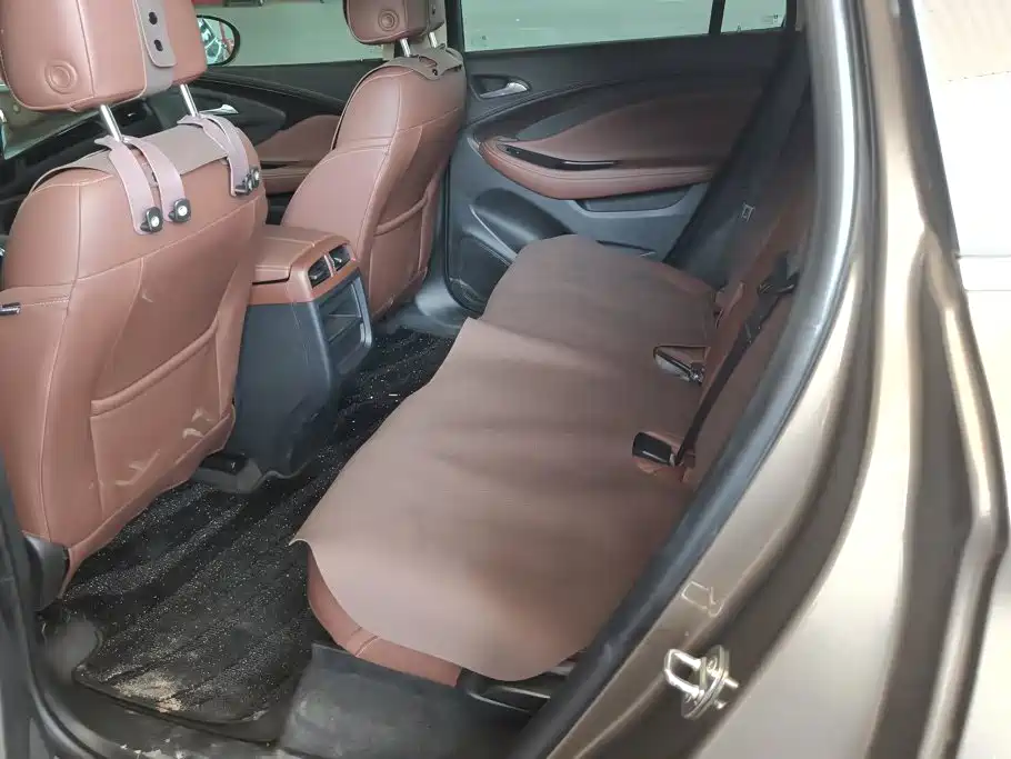 Buick Envision Plus 2017 — фото 11