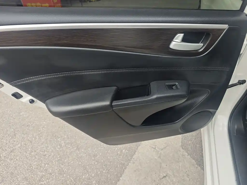 Honda Jade 2015 — фото 19