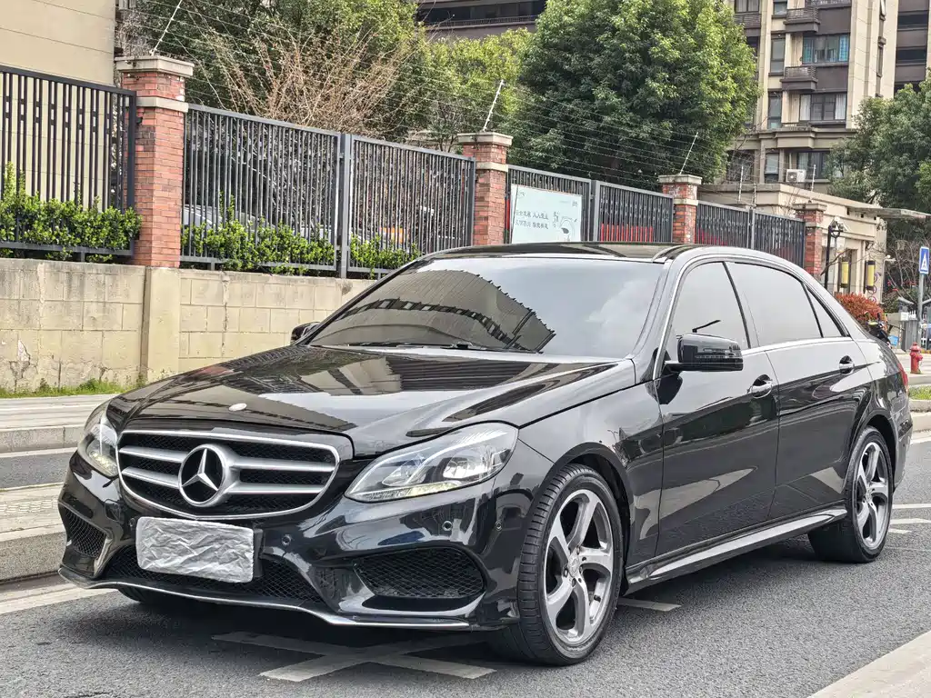 Mercedes-Benz E-Class 2015 — фото 1