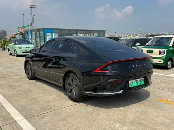 Wuling Starlight 2024
