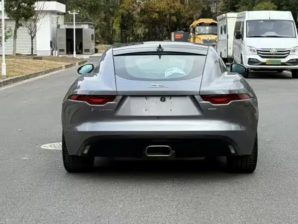 Jaguar F-TYPE 2023