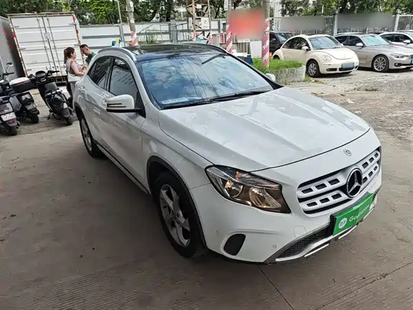 Mercedes-Benz GLA 2019