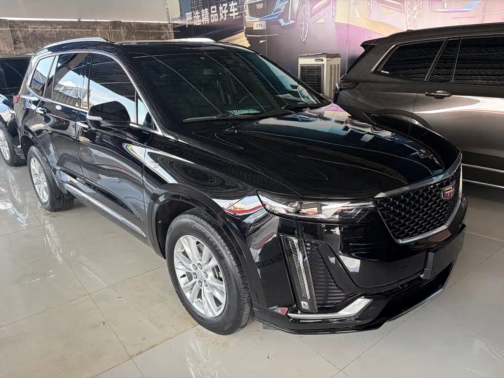 Cadillac XT6 2023 — фото 2