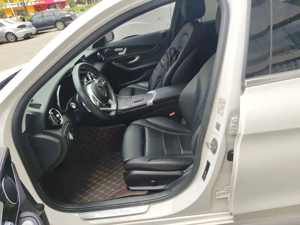Mercedes-Benz C-Class 2020 — фото 11