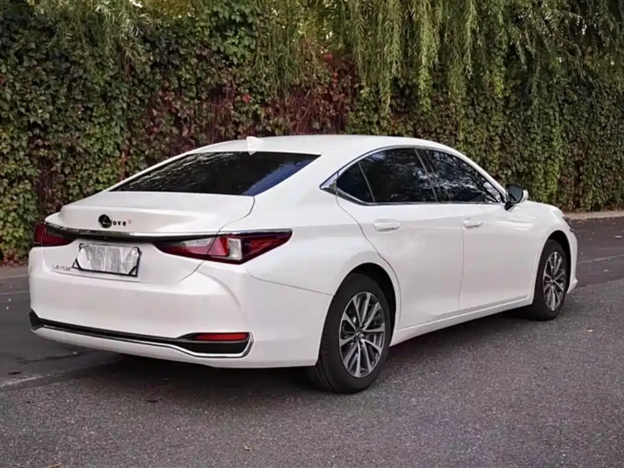 Lexus ES 2024 — фото 28