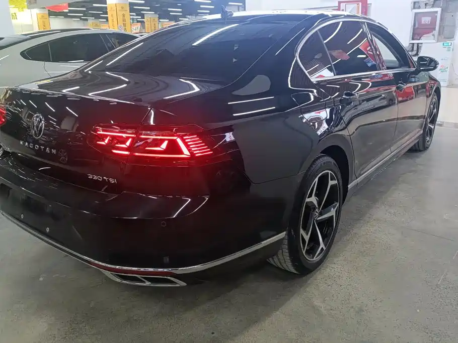 Volkswagen Magotan 2024