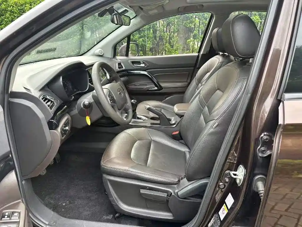 GAC Trumpchi GS4 2015 — фото 7