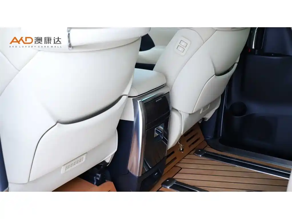 Toyota Vellfire 2021 — фото 10