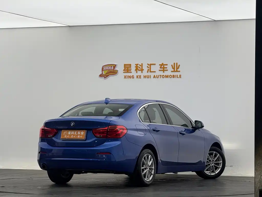 BMW 1 Series 2019 — фото 14