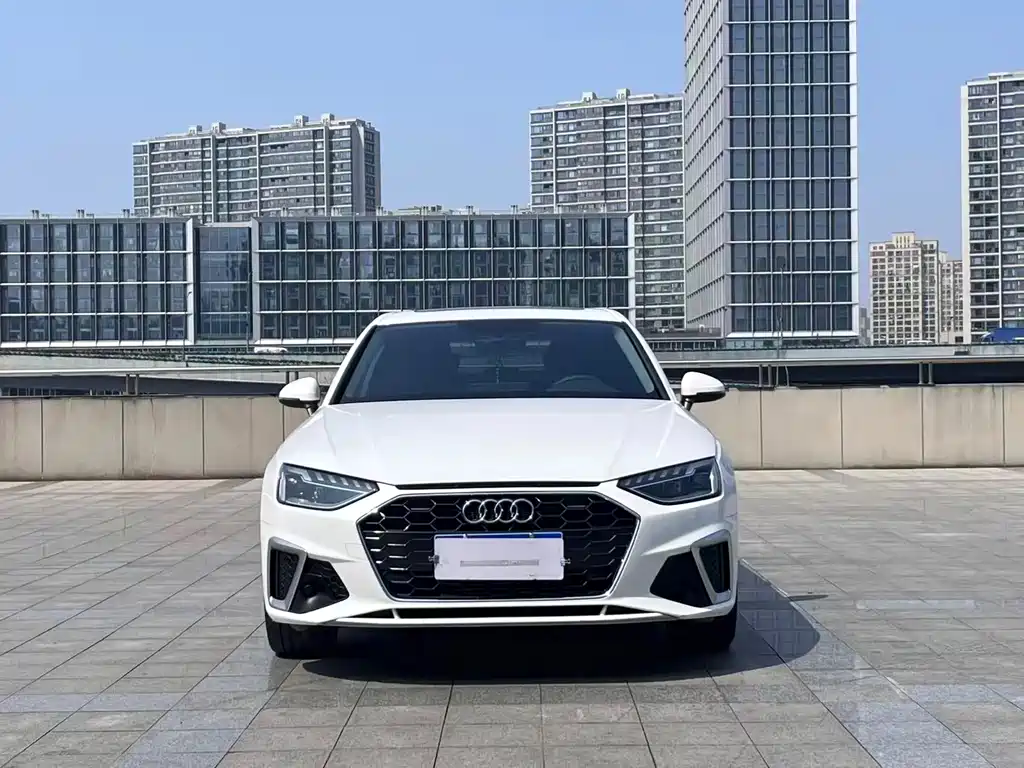 Audi A4L 2023 — фото 2