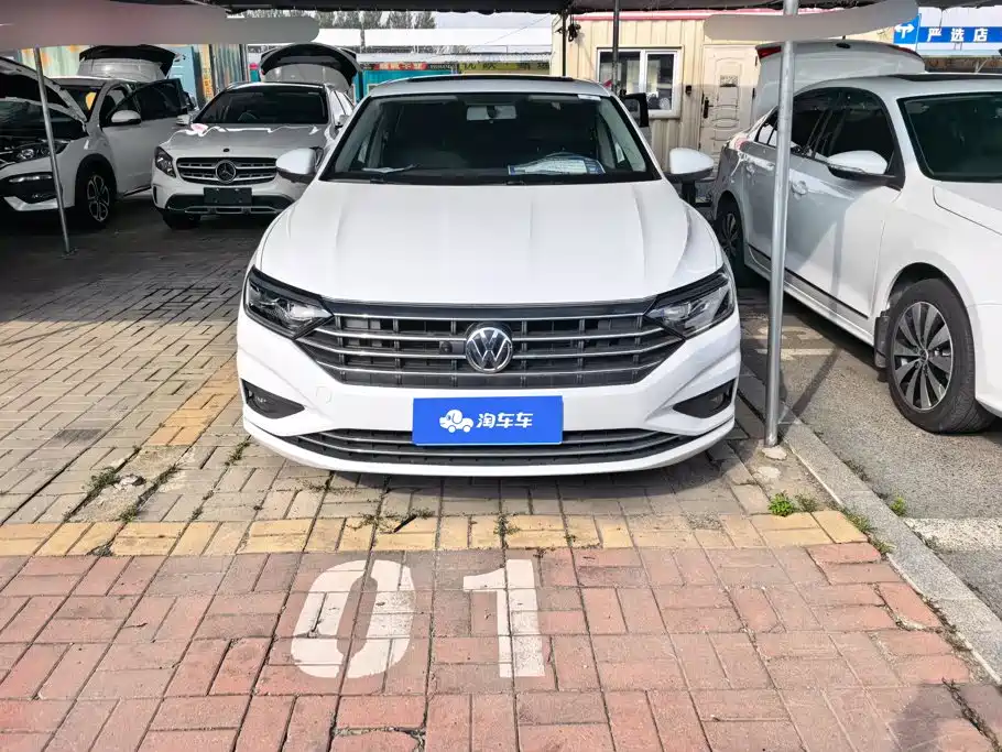 Volkswagen Sagitar 2021