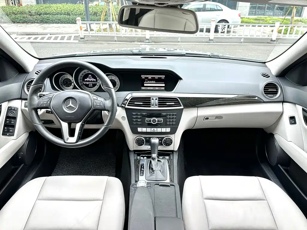 Mercedes-Benz C-Class 2013 — фото 6