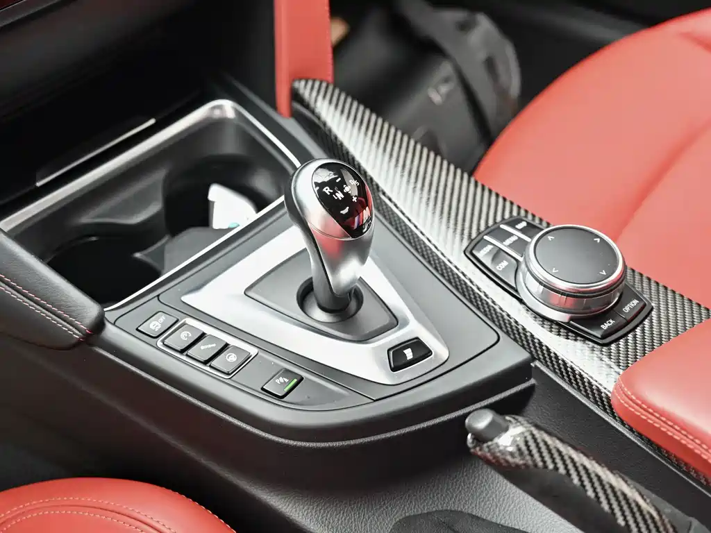 BMW M4 2017 — фото 11