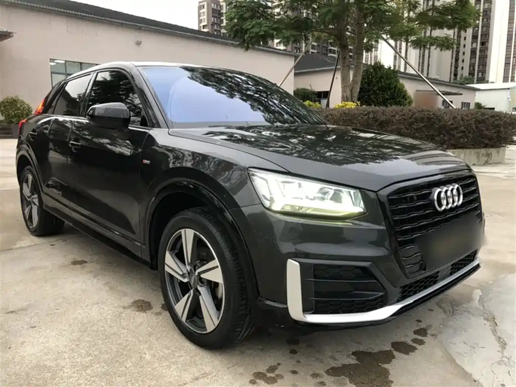 Audi Q2L 2020 — фото 3