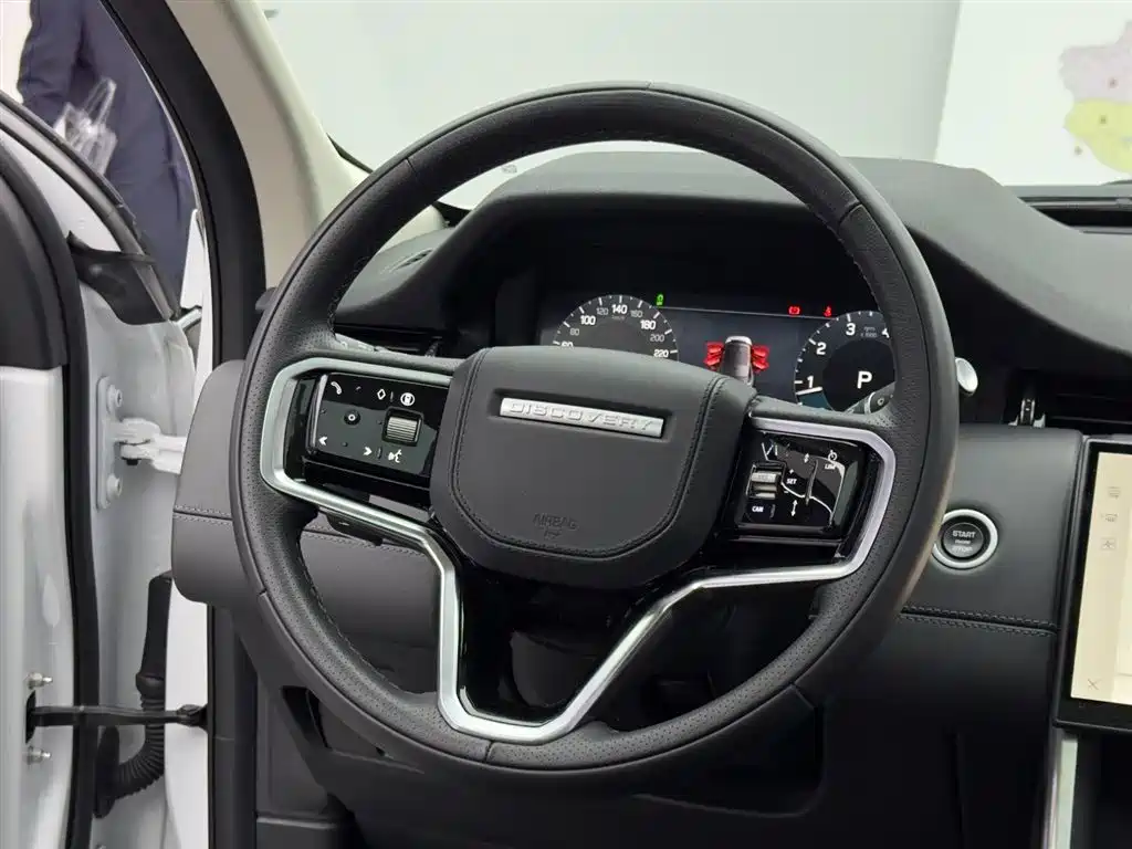 Land Rover Discovery Sport 2024 — фото 12