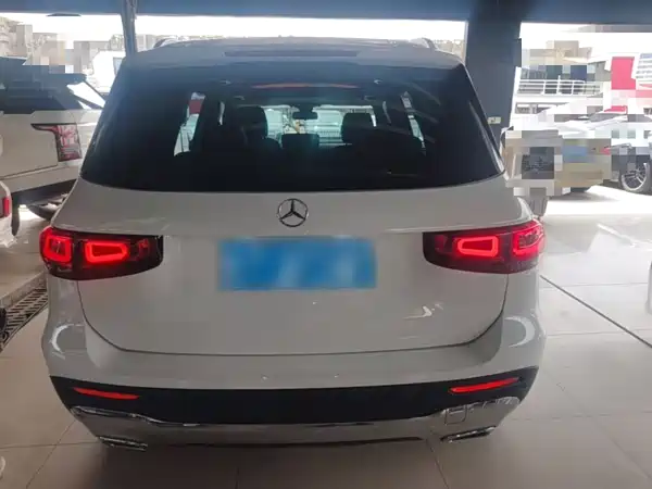 Mercedes-Benz GLB 2023