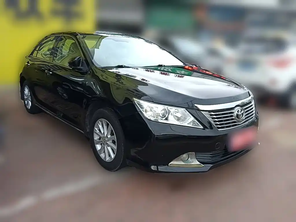 Toyota Camry 2014 — фото 7