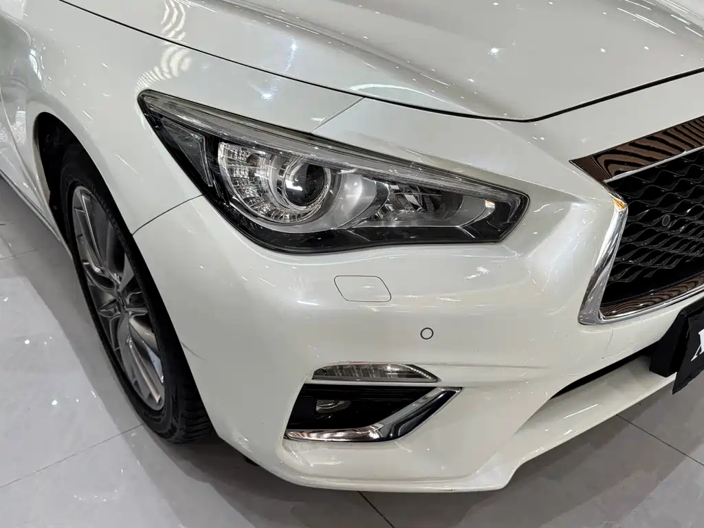 Infiniti Q50L 2018 — фото 12