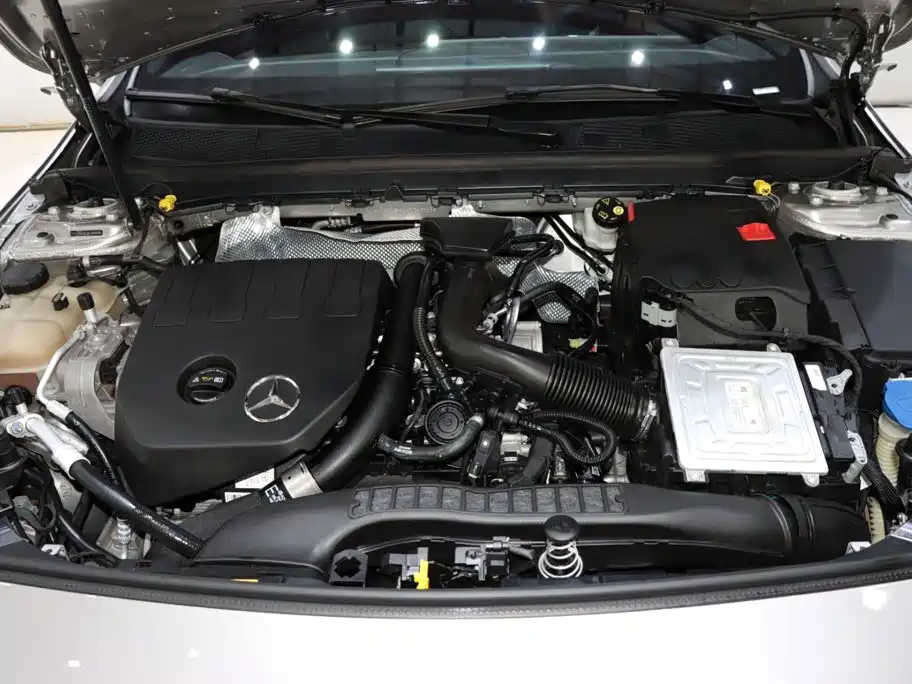 Mercedes-Benz A-Class 2019 — фото 19