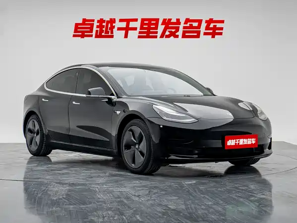 Tesla Model 3 2020